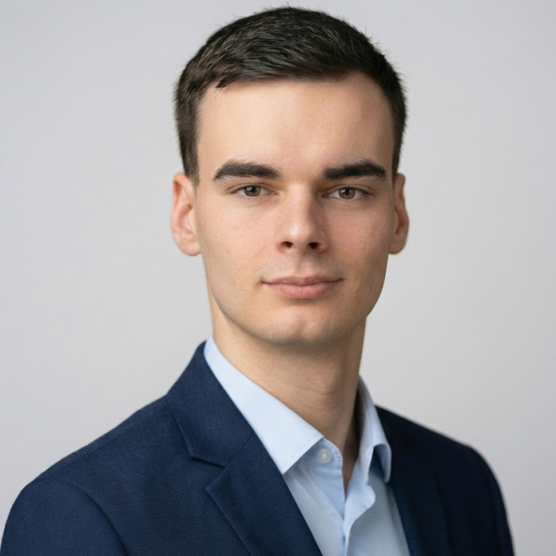 Niklas <br class='line_break'>Kitschischi