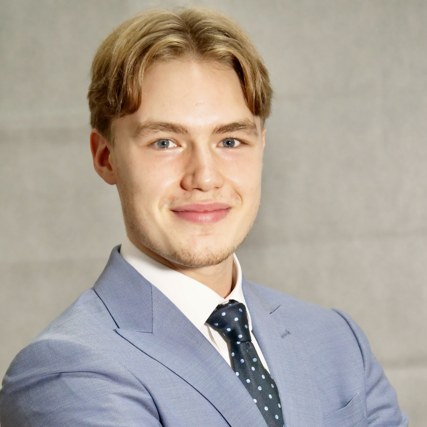 Phil <br class='line_break'>Olbrisch